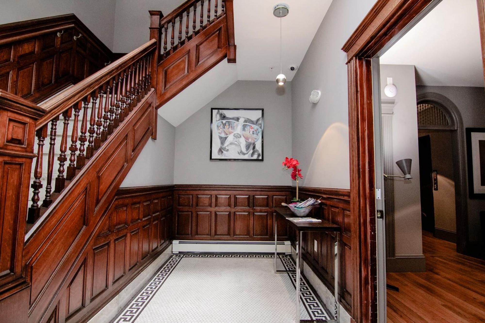 A Stylish Stay W/ A Queen Bed, Heated Floors.. #15 Brookline Luaran gambar