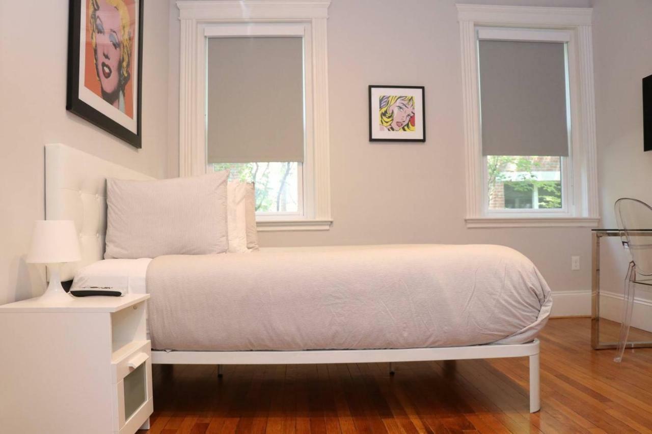 A Stylish Stay W/ A Queen Bed, Heated Floors.. #15 Brookline Luaran gambar